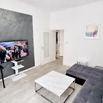 Cozy And Modern 1 Bedroom 3 Room Apartment
