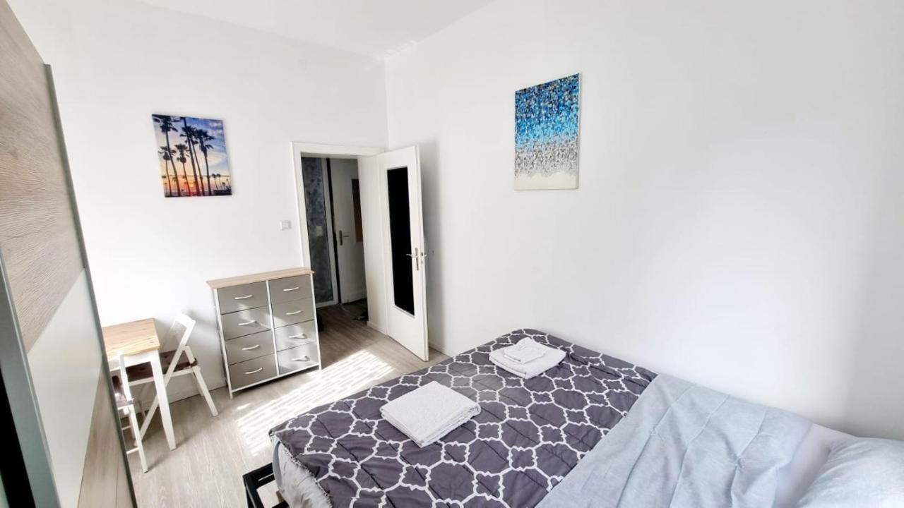 Cozy And Modern 1 Bedroom 3 Apartment